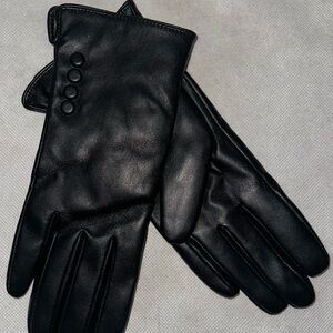 Elegant Black Leather Gloves
